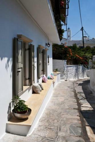 Hostal Amarielia's Studios
