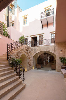 Serenissima Boutique Hotel