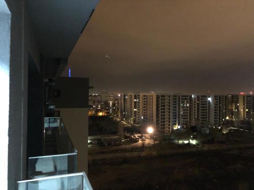 Apartamento 2-room Penthouse Plaza Residence P1