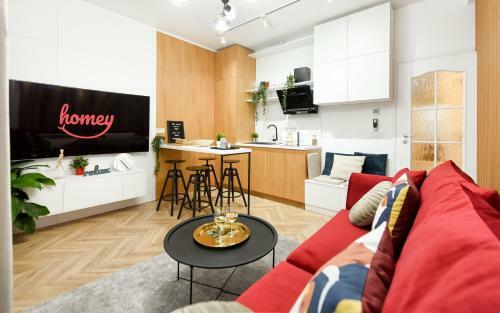 Apartamento Extravaganza. Old Town Apt Balcony & Free Netflix