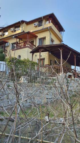 Hostal Pensiunea Sidonia