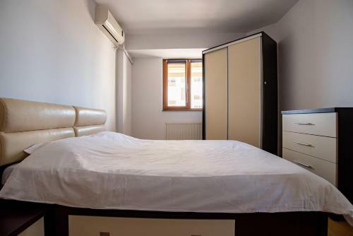 Apartel Anelis