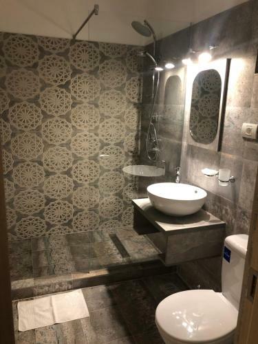 Hotel Salos Beach Resort