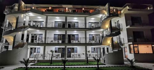 Hotel Salos Beach Resort