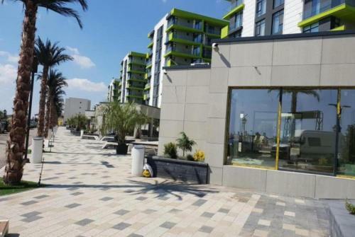 Apartel Dominic