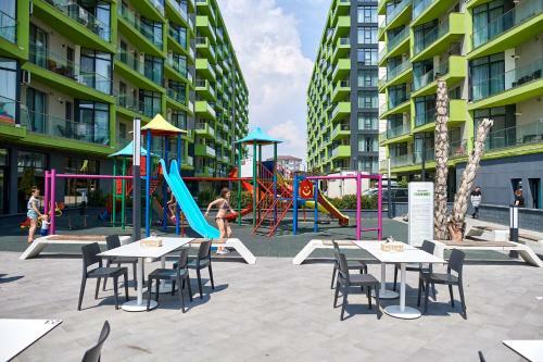 Apartel Dominic