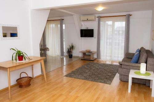 Mida Summer Apartments