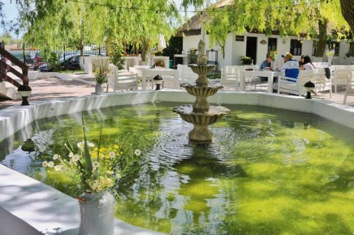 Hostal Pensiunea La Salcia Linistita