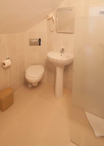 Hostal Vila Anelisse