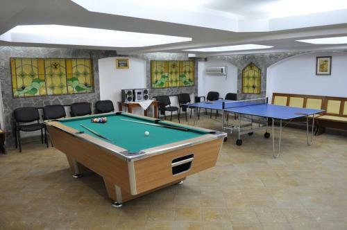 Hotel Acvila