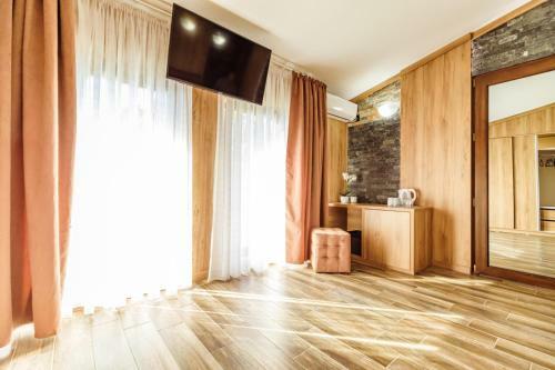 Hostal L?invidia