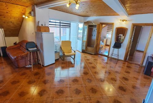 Penthouse Apartment In Leo Guesthouse