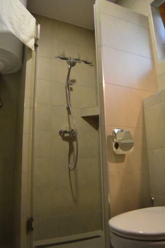 Hostal Cazare 77