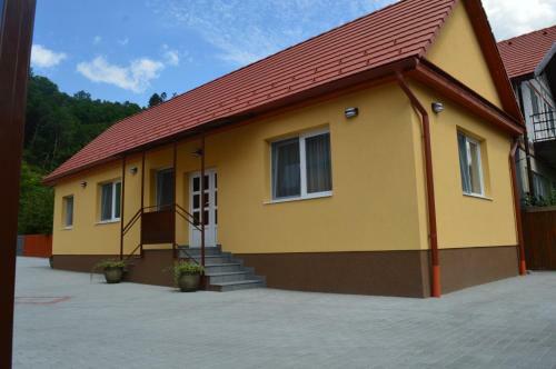 Hostal Cazare 77
