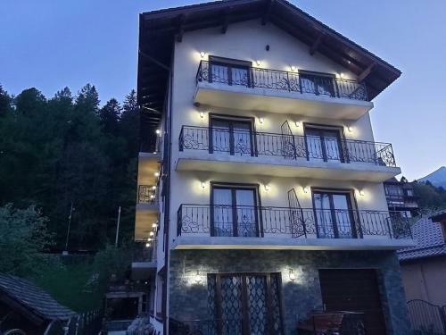 Hostal Fulg De Nea