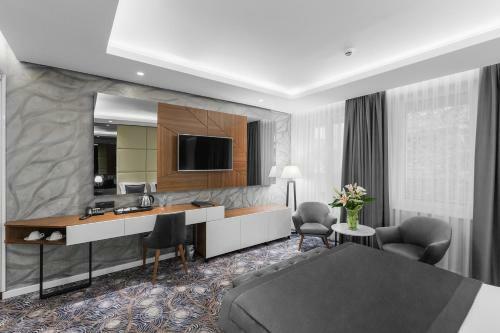 Sky Hotel