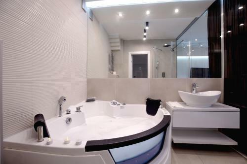 Luxury Boutique City Center Apartments
