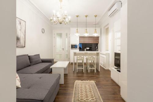 Belgrade Center Apartment Slavija Square II