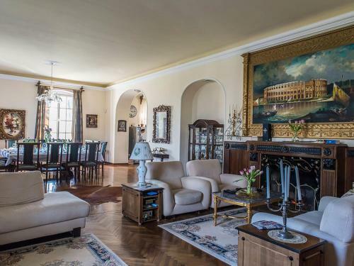 Hotel Schulhoff, Castle And Winery