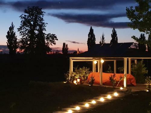Hotel Schulhoff, Castle And Winery