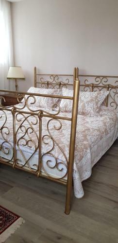 Hotel Schulhoff, Castle And Winery