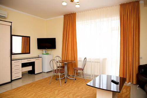 Hotel Lazur Kurortniy