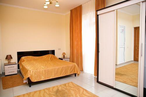 Hotel Lazur Kurortniy