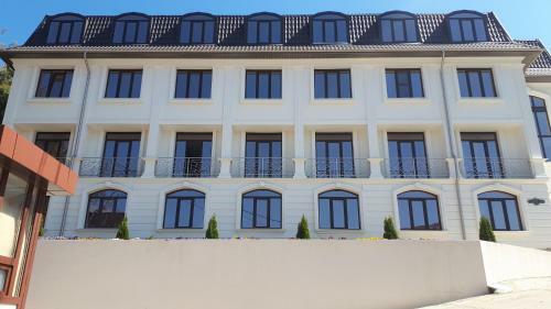Apart Resident "provans"