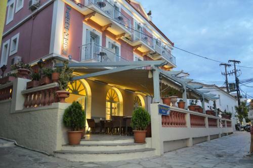 7 Brothers Hotel