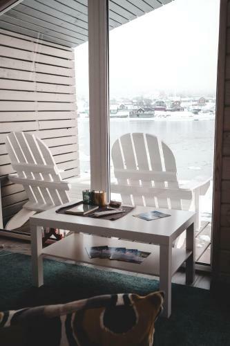 Arctic Cabins White Sea