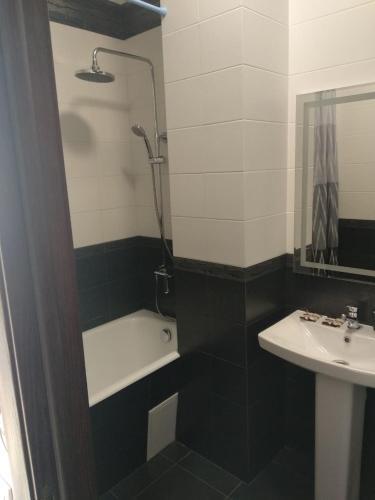 Hotel ???????