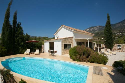 Villa Ideales Resort