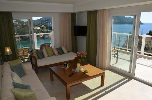 Odysseus Hotel