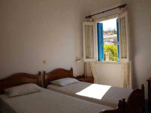 Chorio Hotel