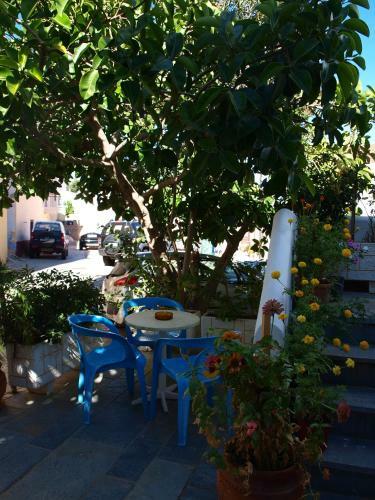 Chorio Hotel