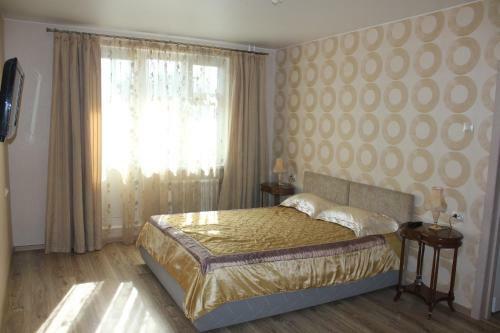 Apartment Tikhomirova 1