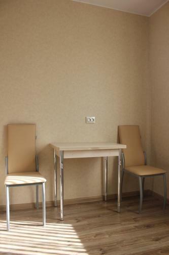 Apartment Tikhomirova 1