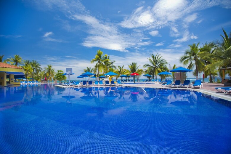 Hotel Barcel� Ixtapa