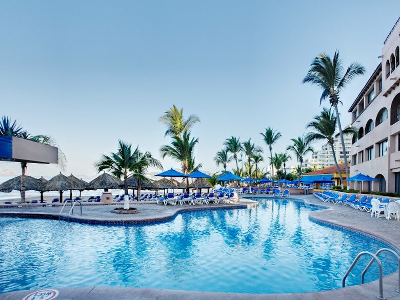 Hotel Barcel� Ixtapa