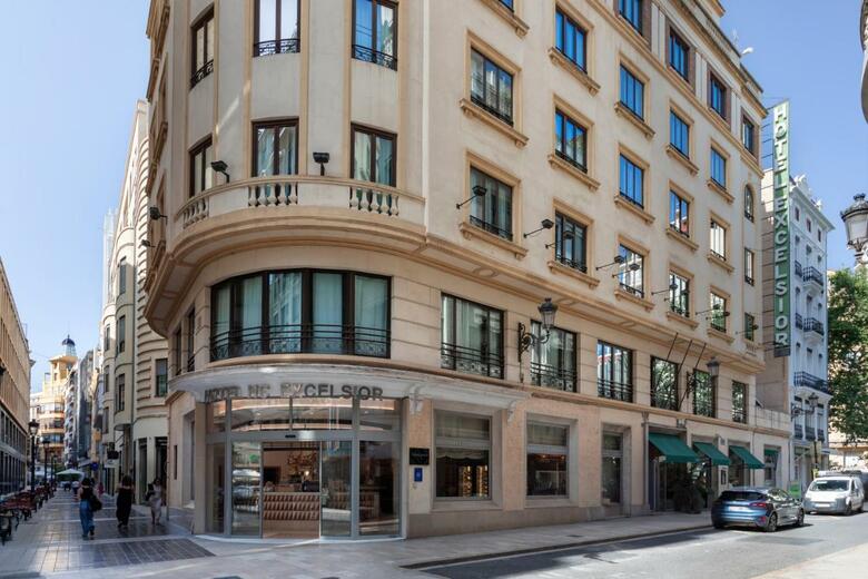Hotel Catalonia Excelsior