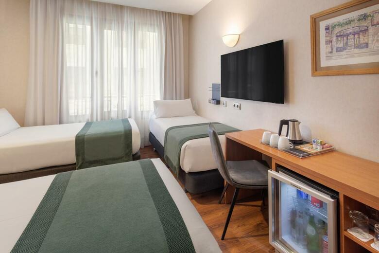 Hotel Catalonia Excelsior