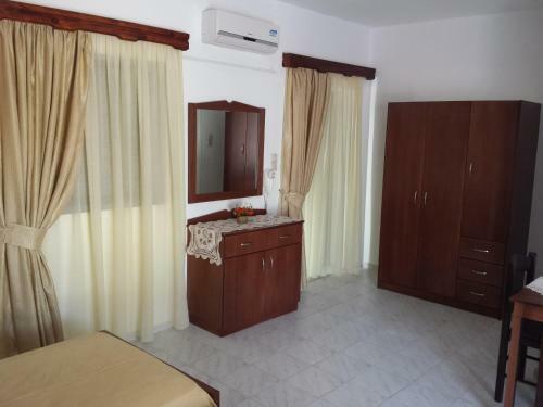 Hostal Nikos Studios