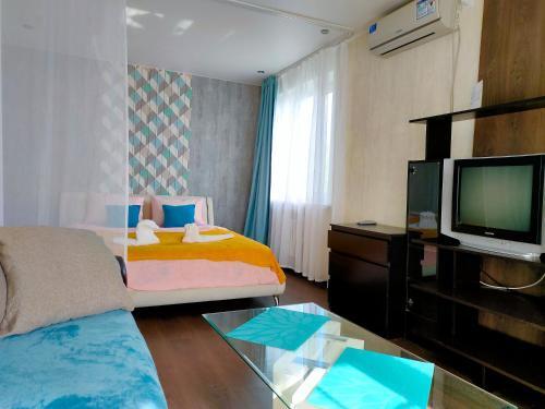 Mango Apartments (white)