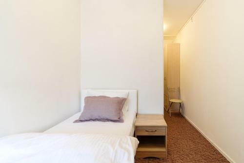 Simple Bon Voyage Hotel