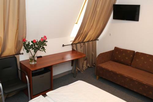 Hotel Ipkv House