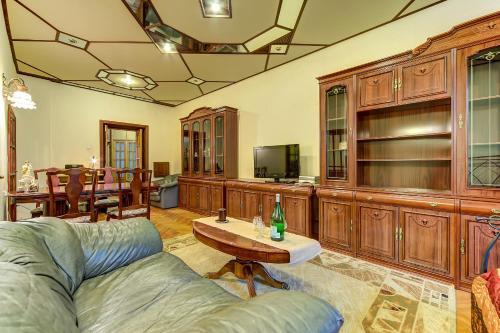 Longo Apartment ????????