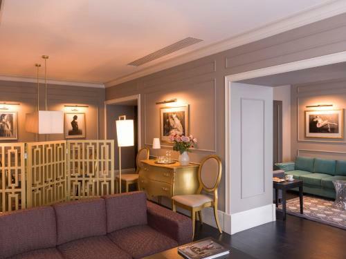 Dom Boutique Hotel By Authentic Hotels