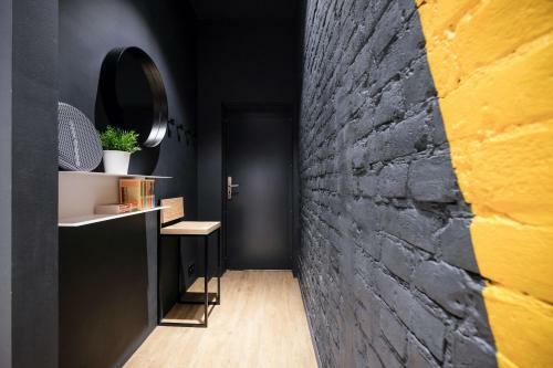 Inbox Capsule Hotel