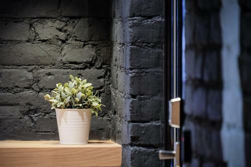 Inbox Capsule Hotel
