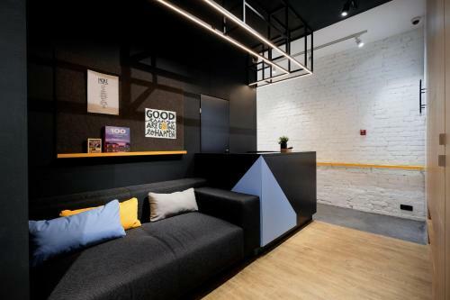 Inbox Capsule Hotel